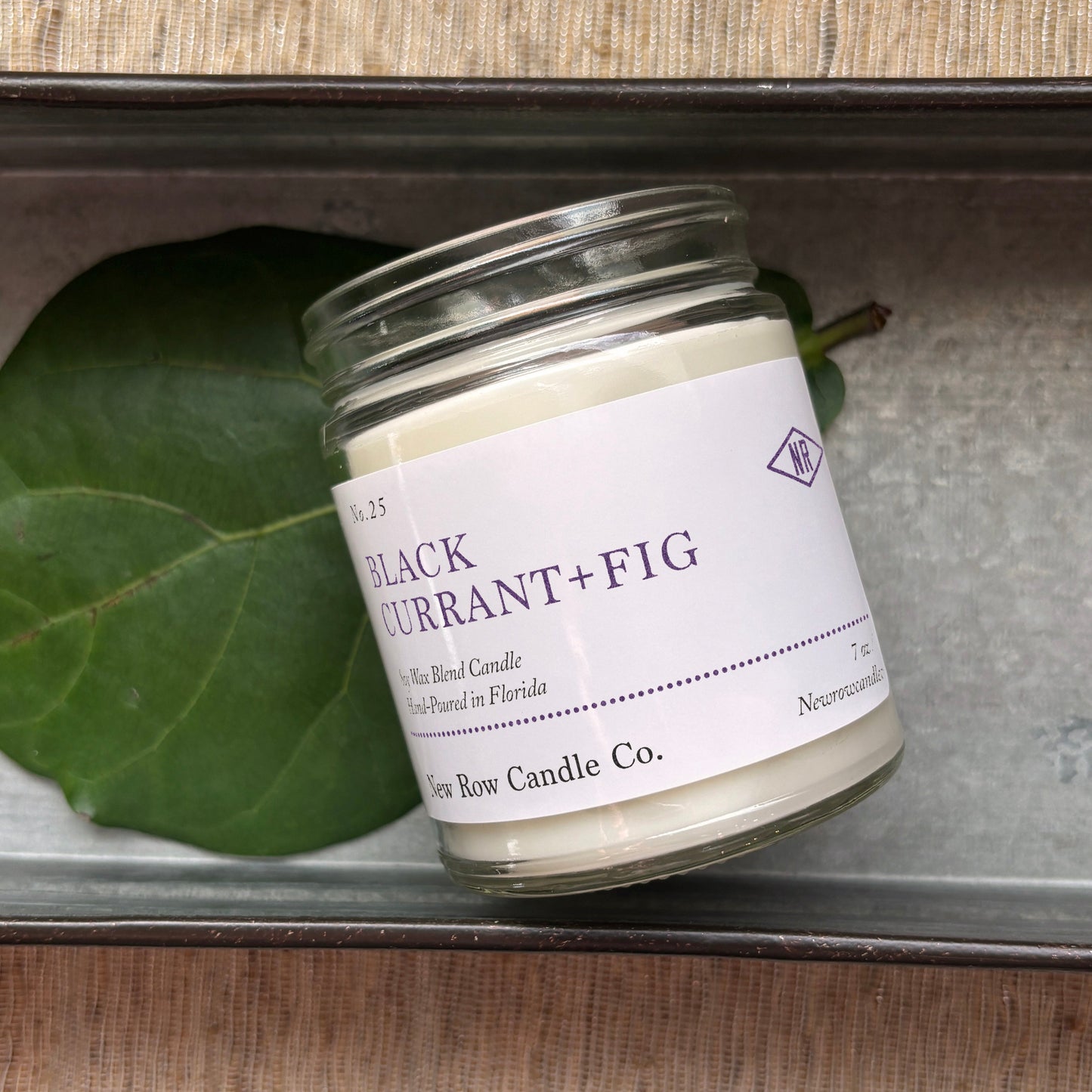 New Row Candle Co Black Currant + Fig Wood Wick Farmhouse 7 oz Candle