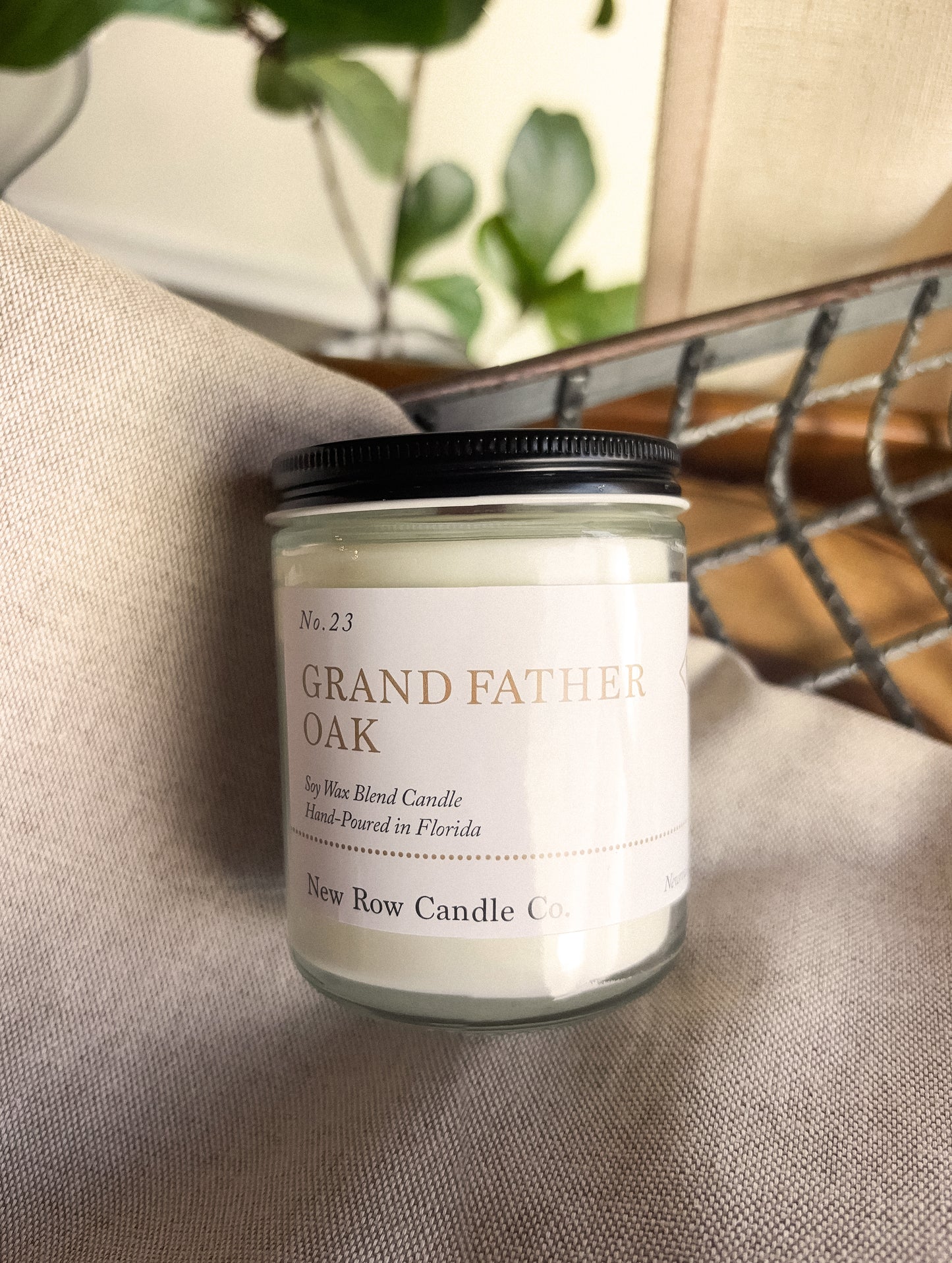 New Row Candle Co Grandfather Oak Wood Wick Farmhouse 7 oz Candle